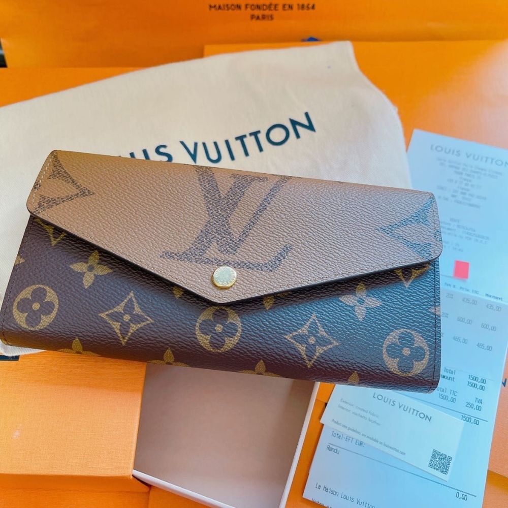 Louis Vuitton Sarah Wallet
